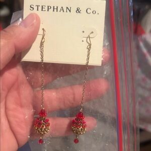 Stephan & co hanging gold/ red earrings